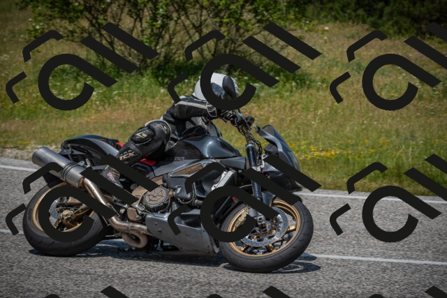 20250622121104-_5002626_am_