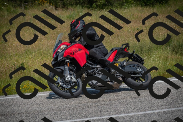 20250622121215-_5002638_am_