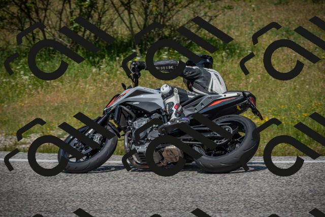 20250622121243-_5002648_am_