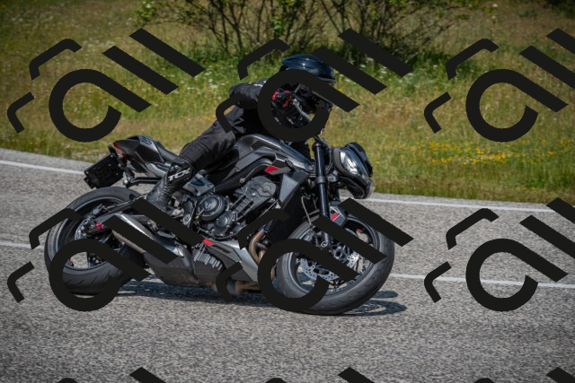 20250622121328-_5002660_am_