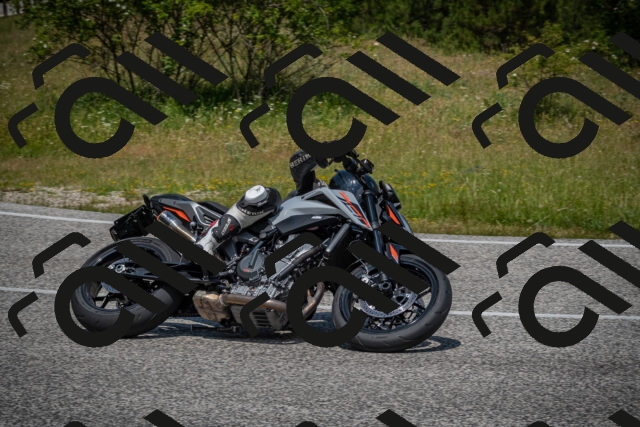 20250622121330-_5002663_am_