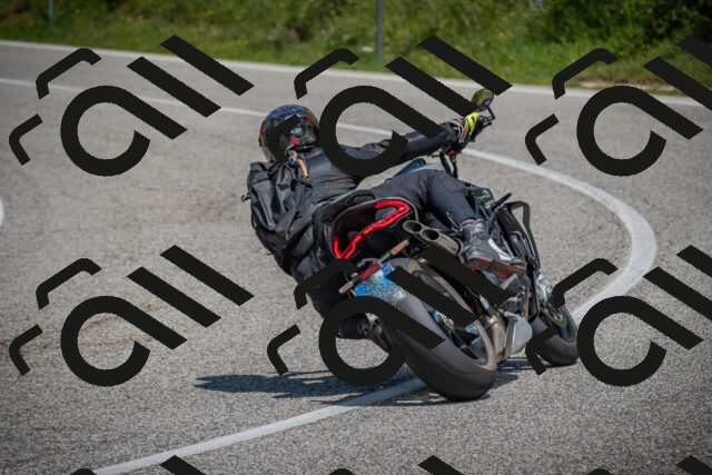 20250622121545-_5002690_am_