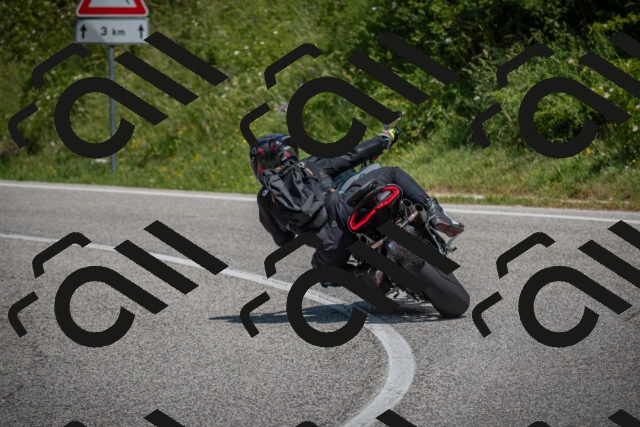 20250622121545-_5002691_am_