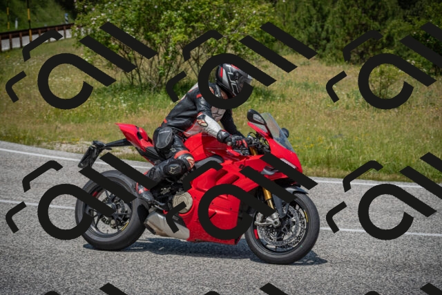 20250622121850-_5002740_am_