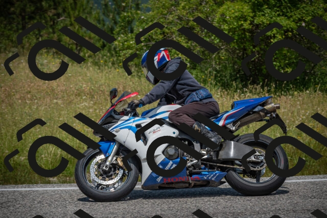 20250622121943-_5002748_am_