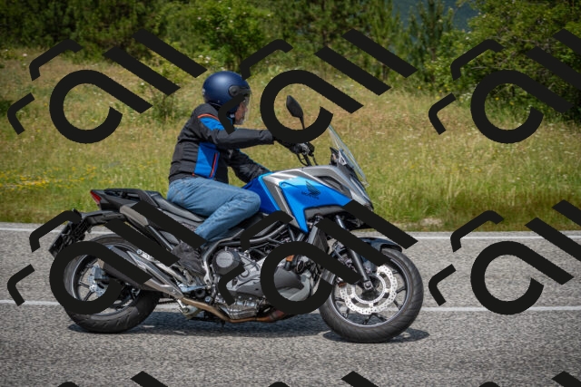 20250622123442-_5002811_am_