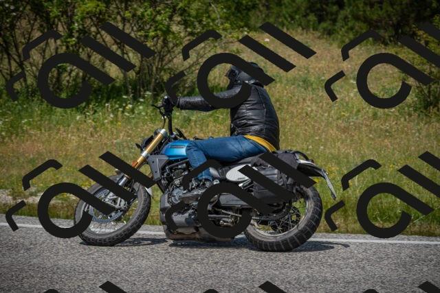 20250622124204-_5002860_am_