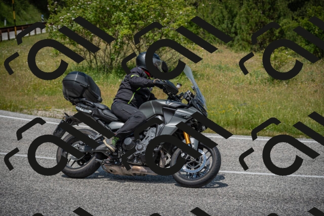 20250622124342-_5002883_am_