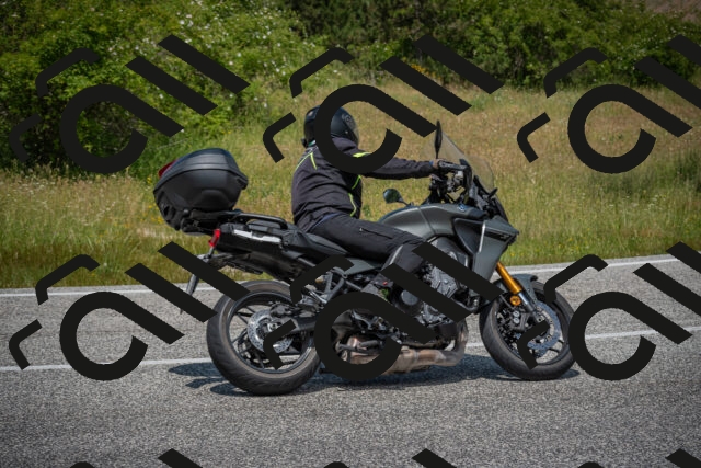 20250622124343-_5002885_am_