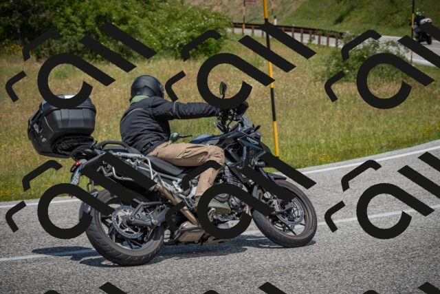 20250622124344-_5002888_am_