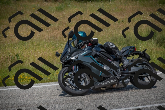 20250622124902-_5002904_am_