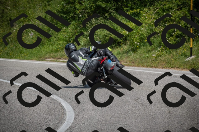 20250622124925-_5002918_am_