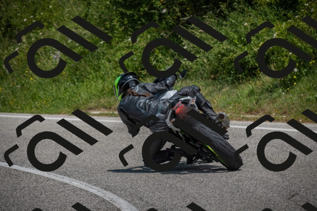 20250622124941-_5002932_am_