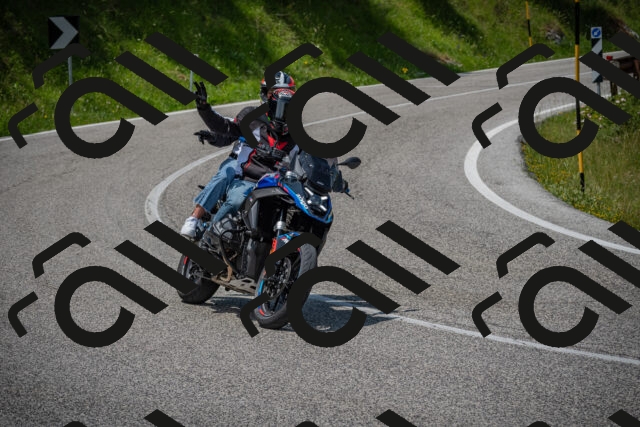 20250622124954-_5002936_am_