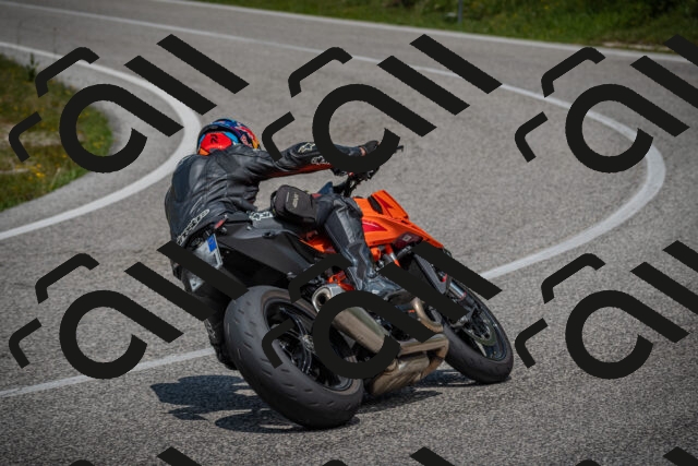 20250622125541-_5002989_am_