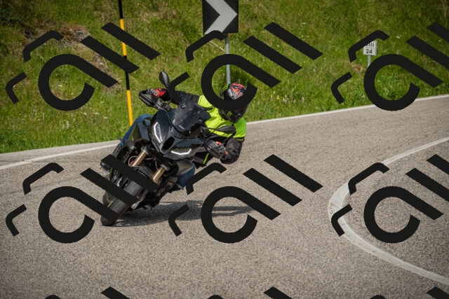 20250623100548-_5003048_am_