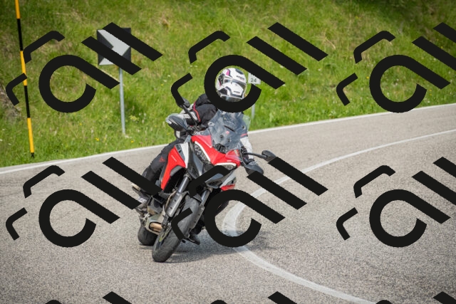 20250623101009-_5003086_am_