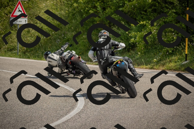 20250623103245-_5003340_am_