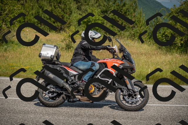 20250623103451-_5003353_am_