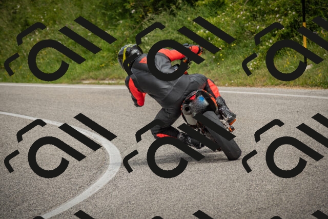 20250623124255-_5004800_am_