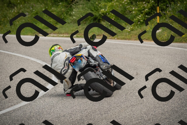 20250623124409-_5004816_am_