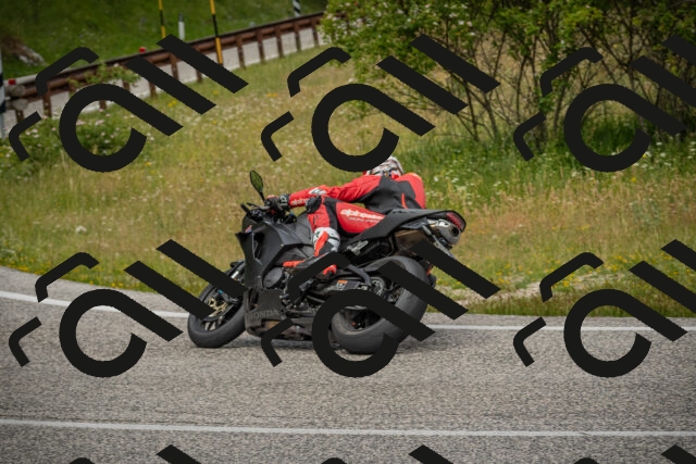 20250623124411-_5004818_am_