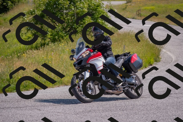 202506211033-DSC_3260_c4_