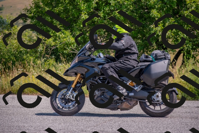 202506211037-DSC_3280_c4_