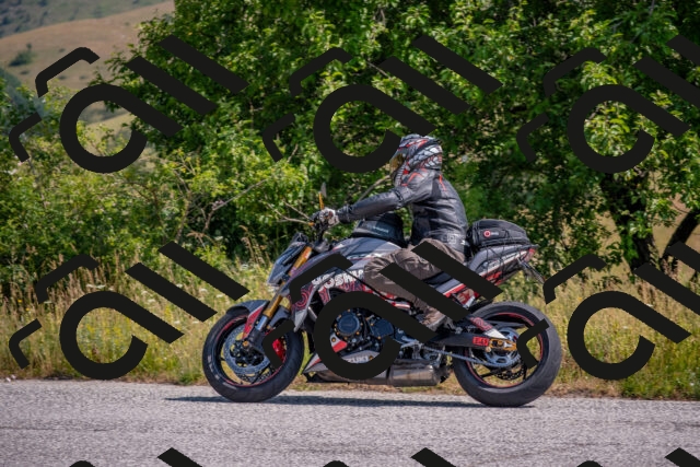 202506211037-DSC_3296_c4_