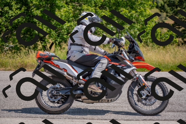 202506211101-DSC_3424_c4_