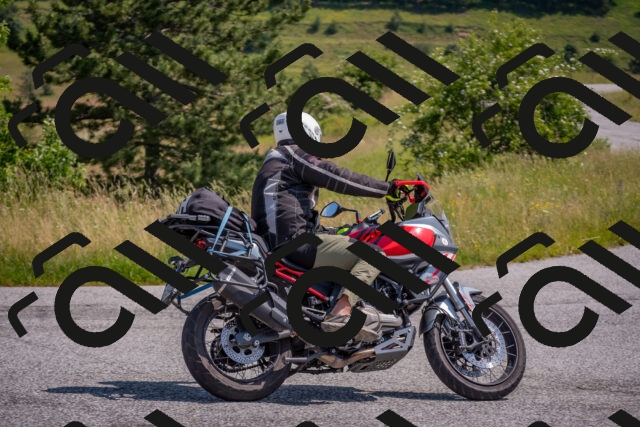 202506211105-DSC_3437_c4_