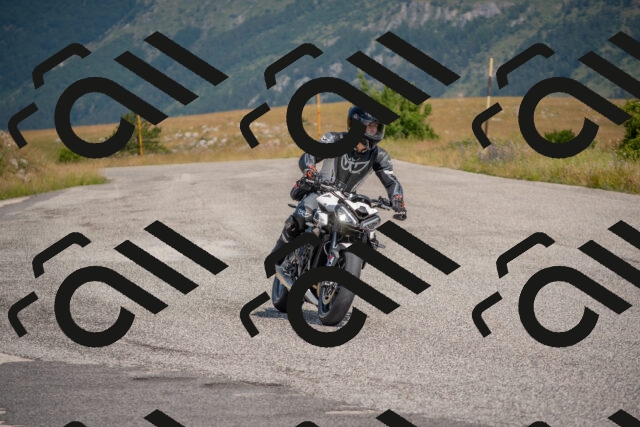 202506211114-DSC_3475_c4_