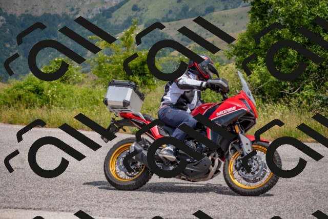 202506211201-DSC_3757_c4_