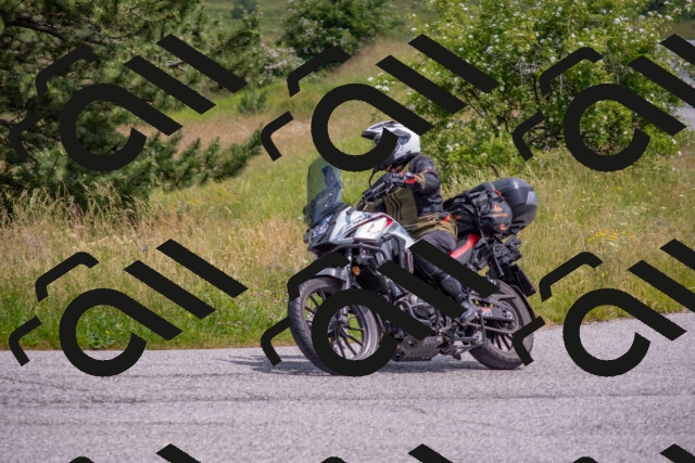 202506211201-DSC_3772_c4_