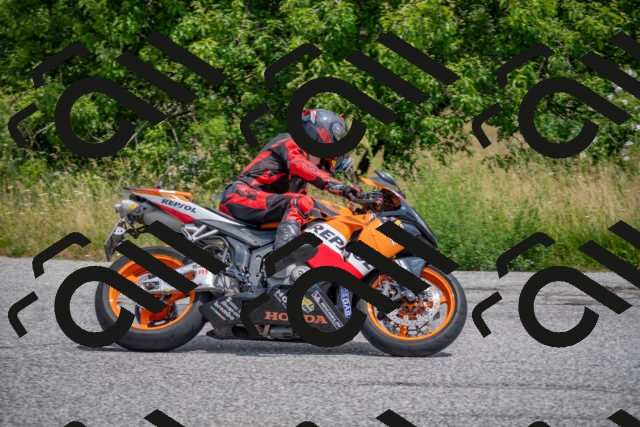 202506211201-DSC_3778_c4_