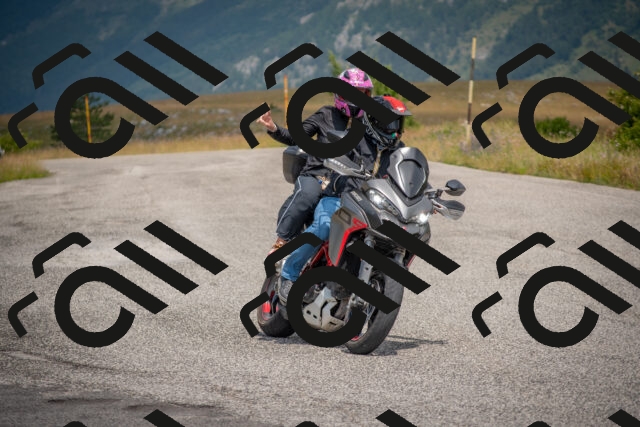 202506211203-DSC_3799_c4_