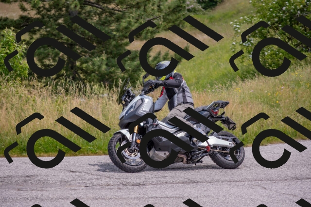 202506211214-DSC_3896_c4_