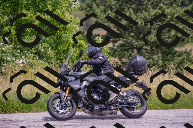 202506211215-DSC_3906_c4_