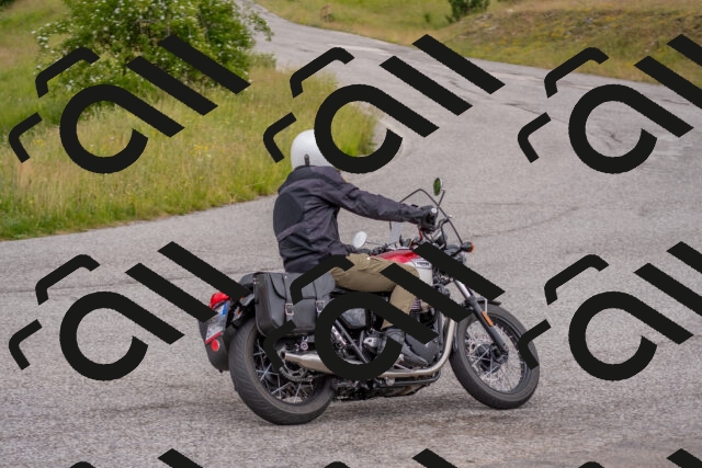 202506211300-DSC_4184_c4_