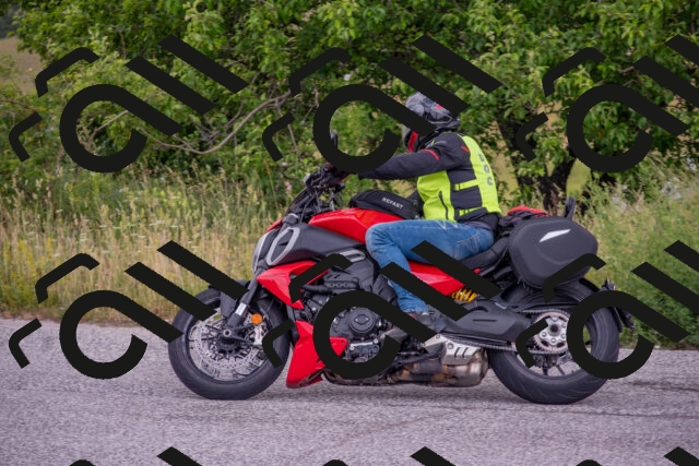 202506211306-DSC_4211_c4_