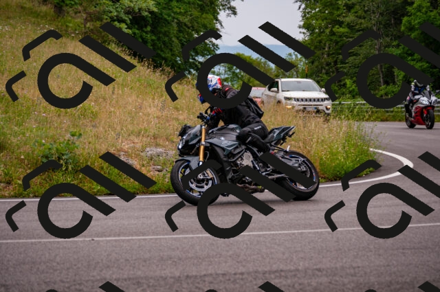 202506221028-DSC_3703_d2_