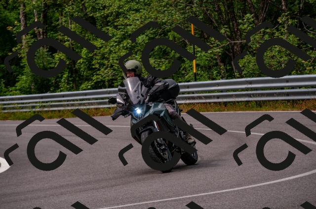 202506221100-DSC_3849_d2_