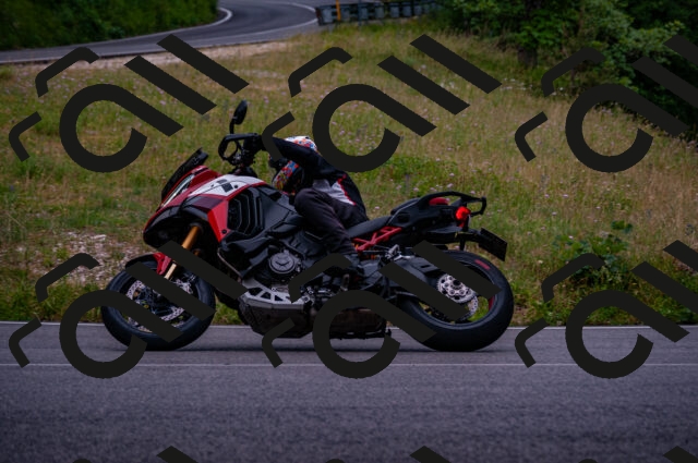 202506221206-DSC_4195_d2_