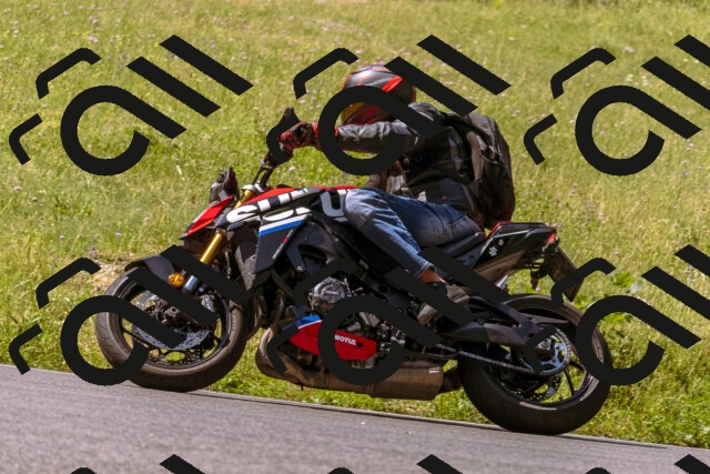 202506211055-_DSC0116_d1_