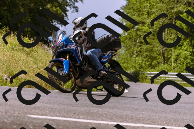 202506211106-_DSC0156_d1_