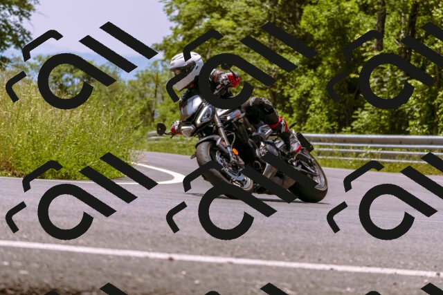 202506211242-_DSC0542_d1_