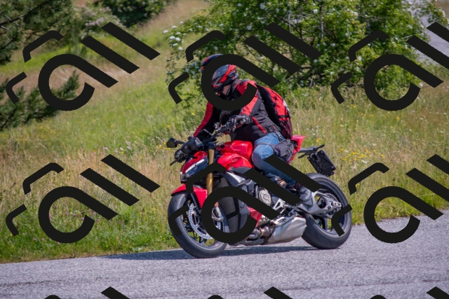 202506221032-DSC_4373_c4_