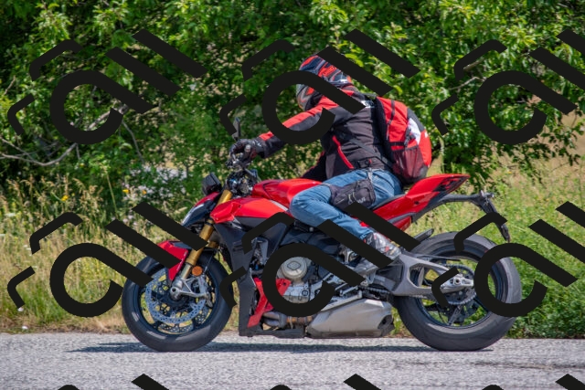 202506221032-DSC_4375_c4_