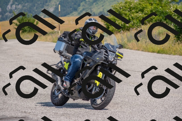 202506221103-DSC_4603_c4_