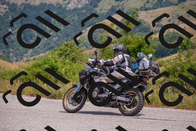 202506221141-DSC_4832_c4_